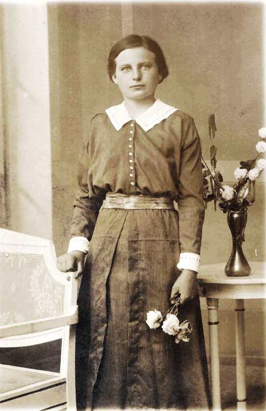 Elsa Johanna Michael, geboren  in Sörnzig bei Rochliz, Sachsen.